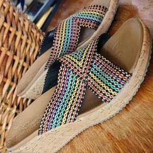 Skechers Luxe Foam Woven Multicolored Sandals‎ sz 9